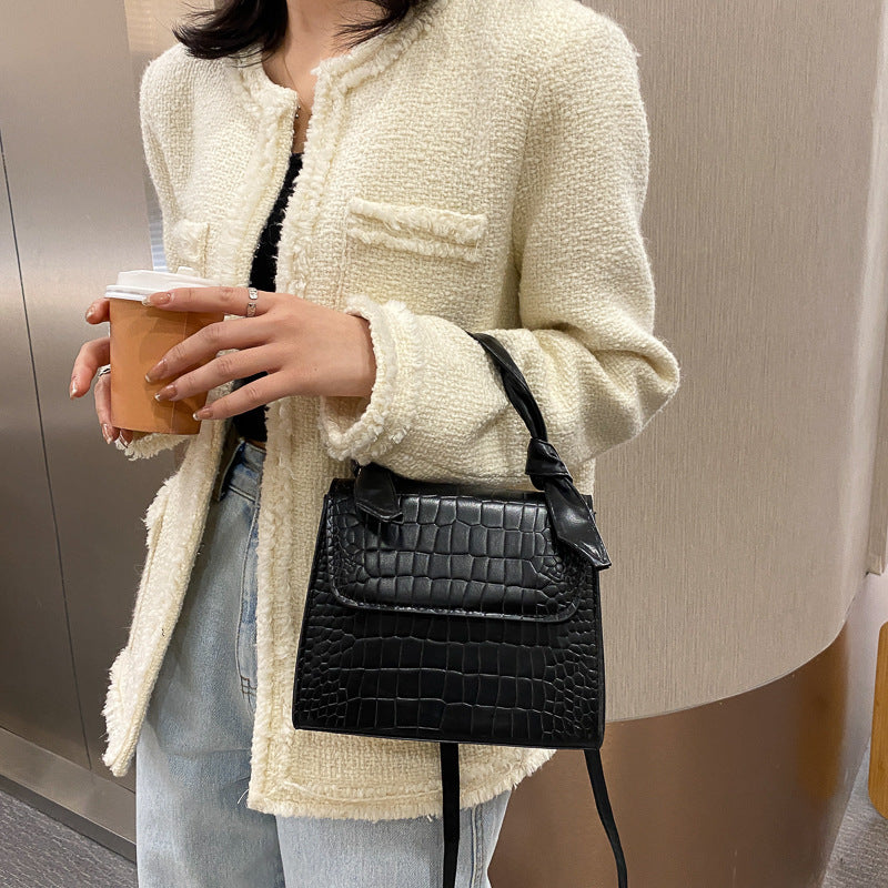 "Chic Retro Shoulder Bag – Small Square Women's Armpit Handbag"